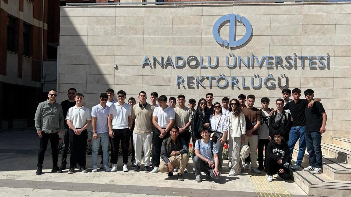Eskişehir Anadolu Üniversitesine gezi düzenledik.